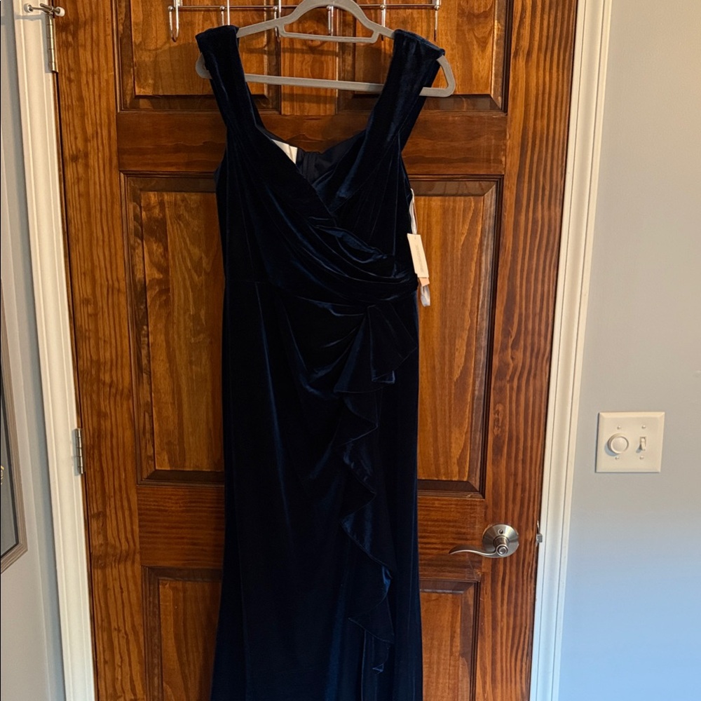 Oleg Cassini Elegant Blue Velvet Maxi Dress